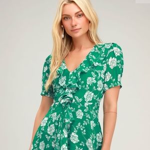 Ximena Green Floral Print Ruffled Short Sleeve